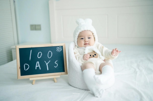 海宁宝宝多大开始攒肚子